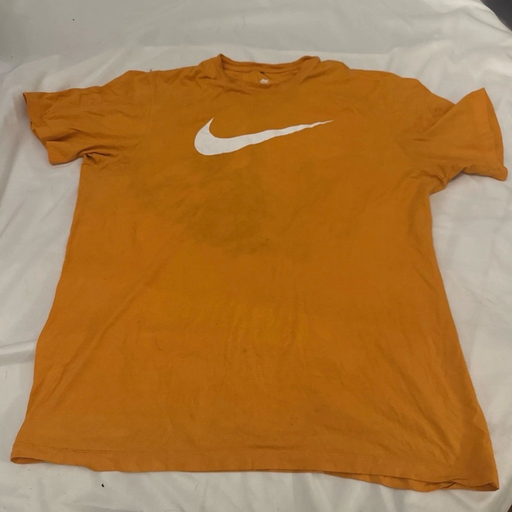 Nike Orange White Swoosh Men’s Large Short Sleeve T-Shirt